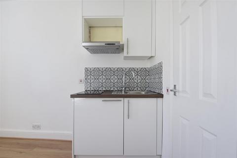 Studio to rent, St Petersburgh Pl, London W2