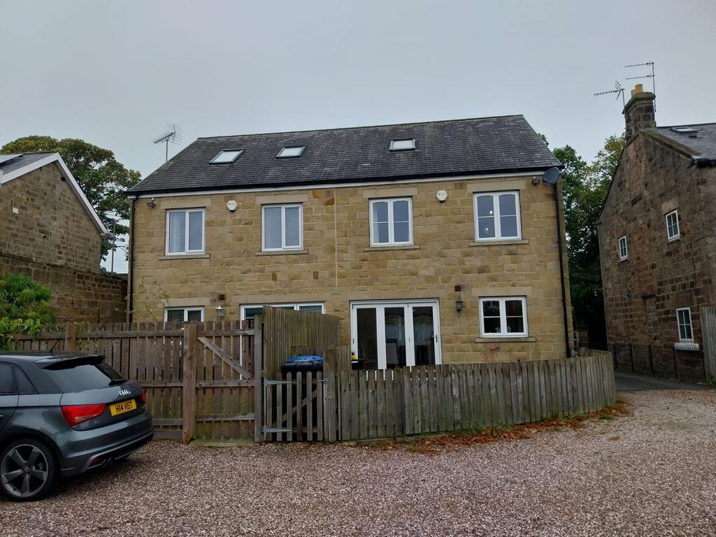 Ripon Road, Killinghall, Harrogate... 3 bed semidetached house for