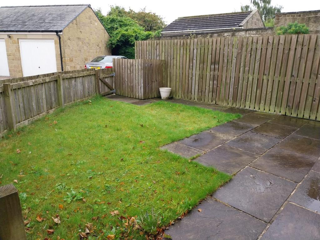 Ripon Road, Killinghall, Harrogate... 3 bed semidetached house for