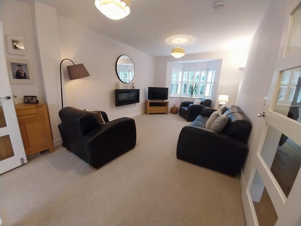 Ripon Road, Killinghall, Harrogate... 3 bed semidetached house for