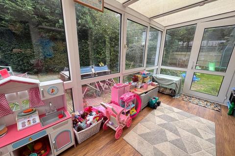 5 Beverley Close, Rothwell, Kettering, NN14 6EN