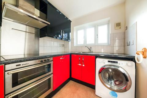 2 bedroom flat for sale, Cranley Road, Surrey GU1