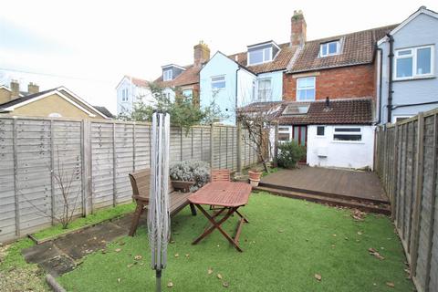 3 bedroom terraced house to rent, Oxford Road, Calne