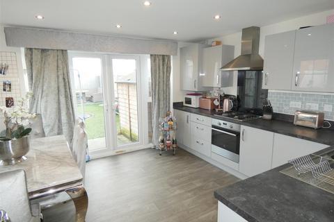 4 bedroom semi-detached house for sale, Meadow Brown Place, Sandbach