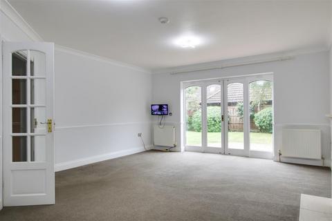 5 bedroom detached house for sale, Appleby Street, Cheshunt