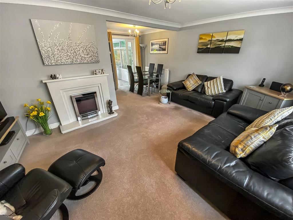 Living/Dining Room