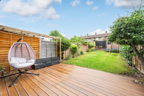 536 Downham Way, Bromley, BR1 5HP