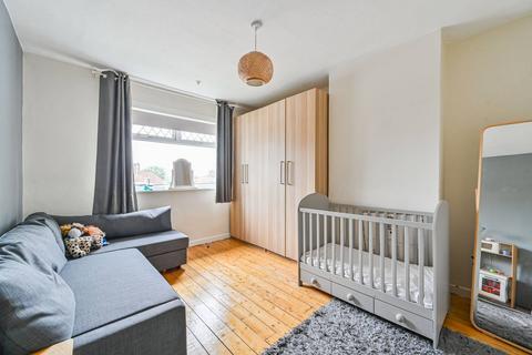 536 Downham Way, Bromley, BR1 5HP