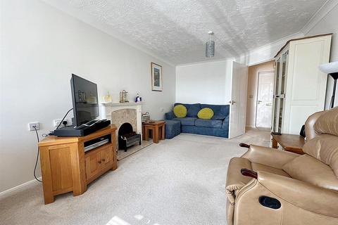 1 bedroom retirement property for sale, St. Leonards Road, Eastbourne