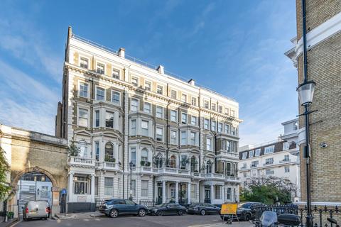 2 bedroom flat for sale, Cornwall Gardens, South Kensington, London, SW7