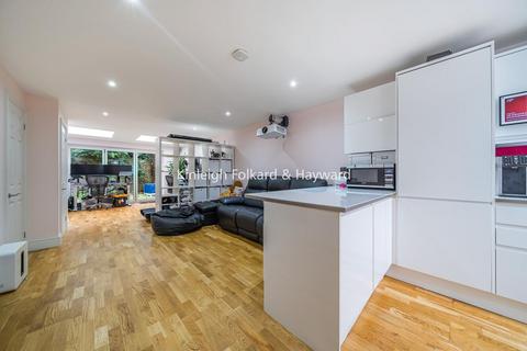 19a Ullswater Close, Bromley, BR1 4JF