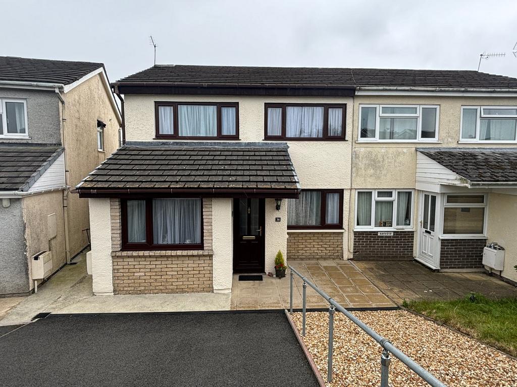 Penbryn, Lampeter, SA48 3 bed semidetached house for sale £180,000
