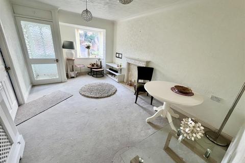 2 bedroom bungalow for sale, Cheyne Gardens, Hall Green, Birmingham