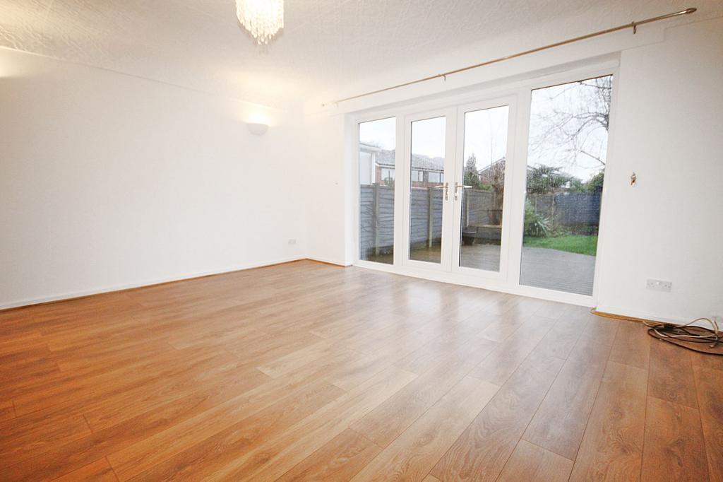 Weymouth Road, Burtonwood, WA5 3 bed semidetached house to rent £1,100 pcm (£254 pw)