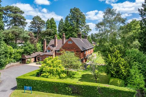 7 bedroom detached house for sale, Grayswood Road, Haslemere, Surrey, GU27