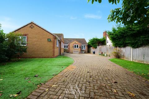 5 bedroom detached bungalow for sale, Tye Green, Braintree, Essex, CM77