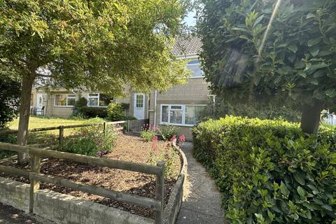 3 bedroom semi-detached house to rent, Hyett Close, Painswick GL6