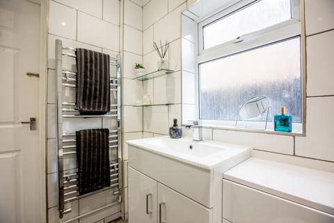 28 Castle Road, Rayleigh, SS6 7QF