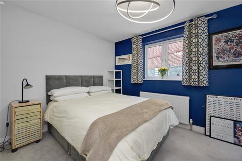 10 Onslow Gardens, Thames Ditton, KT7 0JJ