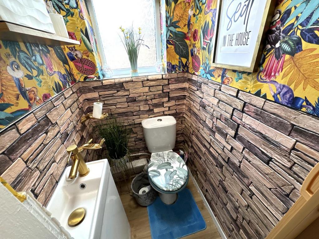 Ground floor wc