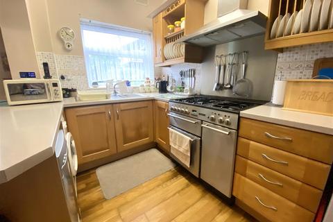 3 bedroom end of terrace house for sale, Roselyn, Shrewsbury