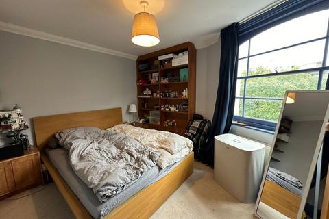 2 bedroom flat to rent, Baring Street, Old Street, N1