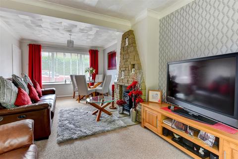 31 Ashwood Close, Worthing, BN11 2AF