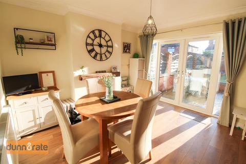 60 Abbotts Drive, Stoke-on-trent, ST1 6HU