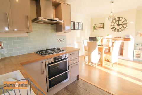 60 Abbotts Drive, Stoke-on-trent, ST1 6HU