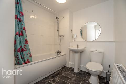 2 bedroom flat for sale, Hogg Lane, Grays