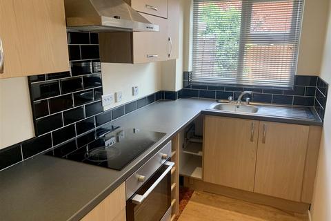 1 bedroom semi-detached house to rent, Skipton Close, Ilkeston