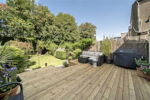 25 Delafield Road, London, SE7 7NN