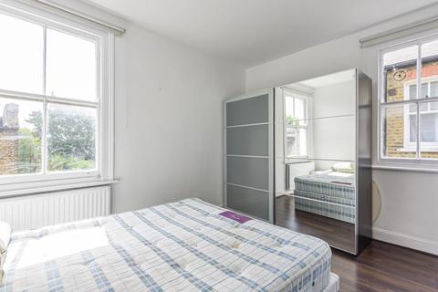 1 bedroom flat for sale, Clapham Common South Side, London SW4