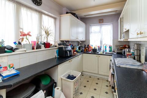 3 bedroom semi-detached house for sale, St. Margarets Road, Edgware, HA8