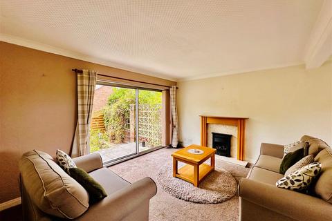 3 bedroom detached house for sale, Chestnut Bank, Scarborough