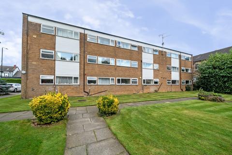 2 bedroom flat for sale, Park View Court, Roundhay, Leeds, LS8