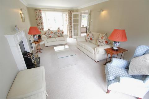 4 bedroom detached house for sale, Berkeley Gardens, West Byfleet