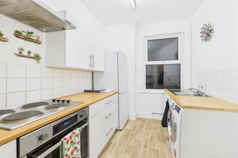 2 bedroom flat to rent, Home Park Road, Wimbledon Park, SW19