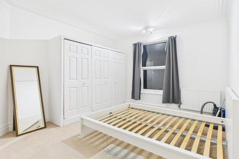 2 bedroom flat to rent, Home Park Road, Wimbledon Park, SW19