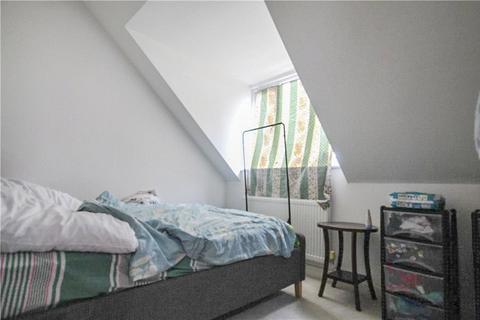 2 bedroom apartment for sale, Guildford Street, Surrey KT16