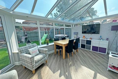 11 Hastings Close, Wythall, Birmingham, B47 6AW