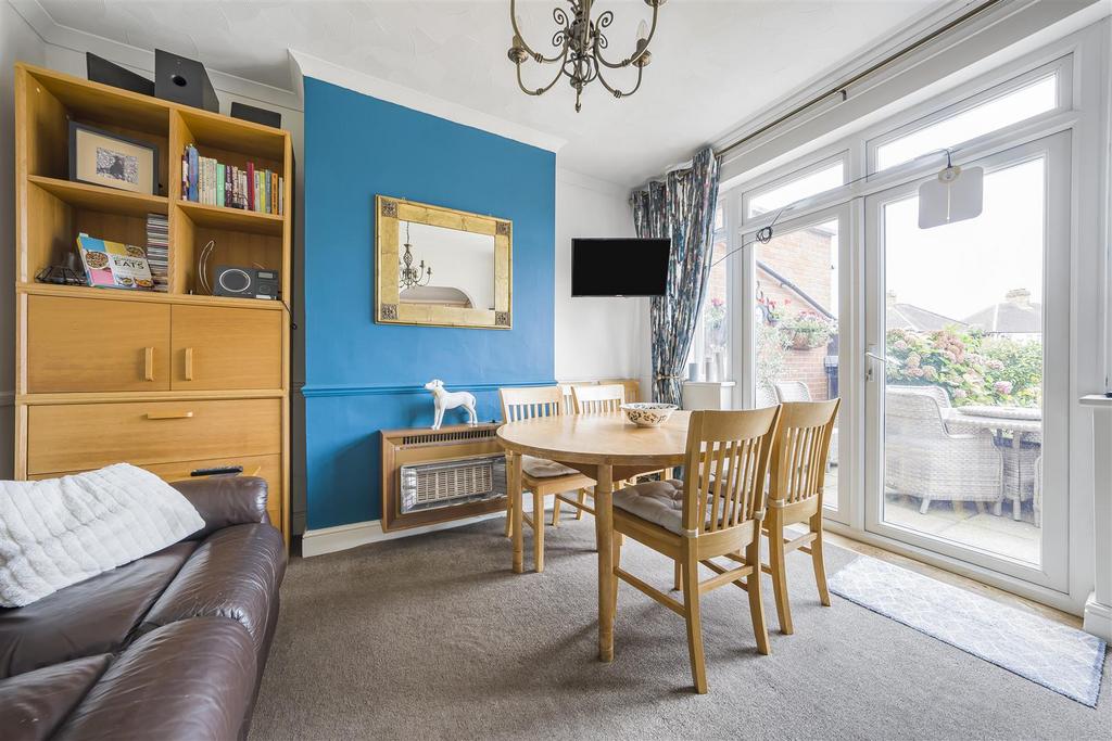 Spring Grove Road, Hounslow 4 bed semidetached house for sale £685,000