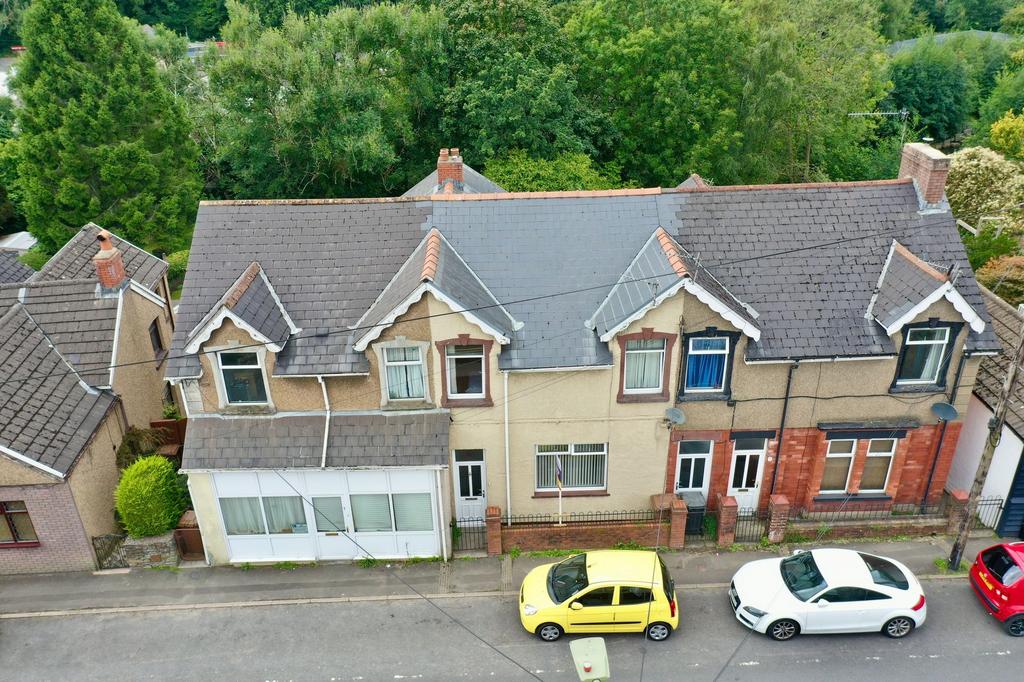 Penmaen Road, Pontllanfraith, NP12 4 bed terraced house for sale £189,000
