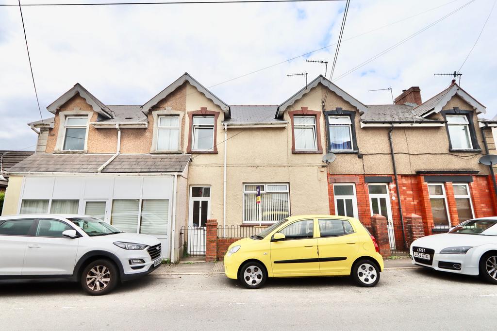 Penmaen Road, Pontllanfraith, NP12 4 bed terraced house for sale £189,000