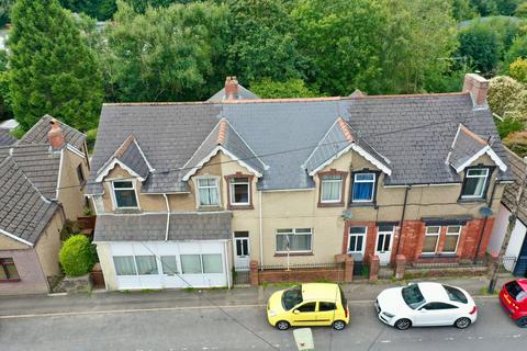 4 bedroom terraced house for sale, Penmaen Road, Pontllanfraith, NP12