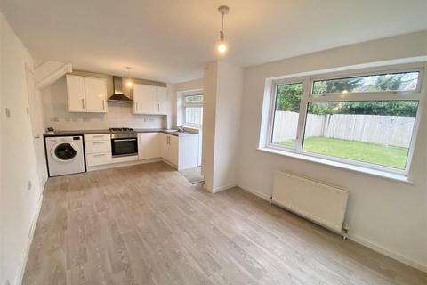 3 bedroom end of terrace house to rent, Fayerfield, Potters Bar EN6