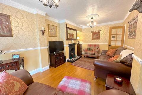 3 bedroom semi-detached house for sale, Cadman Crescent, Wolverhampton WV10