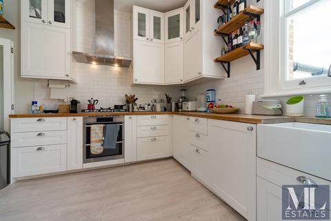 4 bedroom apartment for sale, Fordwych Road, London NW2