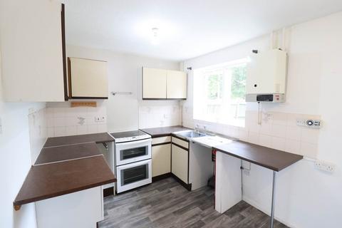 3 bedroom terraced house to rent, Redhouse Close, High Wycombe HP11