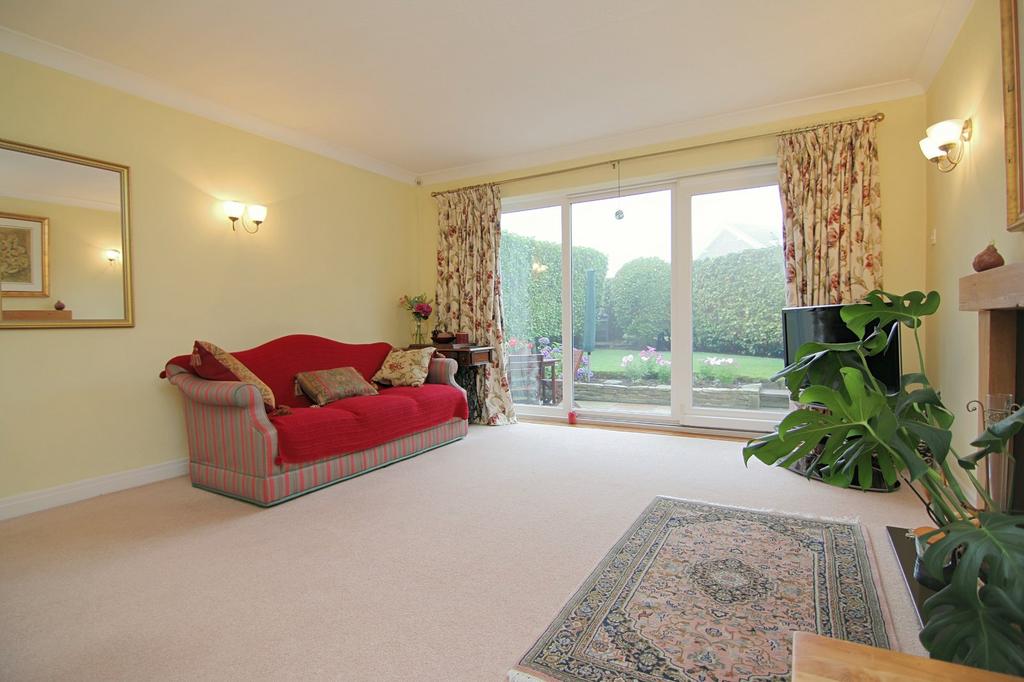 Greenacres, Shelf, Halifax, HX3 4 bed semidetached house for sale £